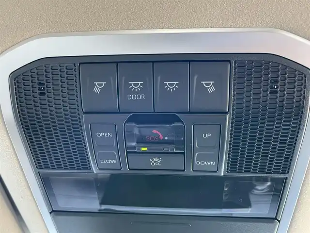 トヨタ ランドクルーザー ZX 岩手県 2024(令6)年 0.2万km プレシャスホワイトパール ＪＢＬサウンド　/モデリスタＦスポイラー　/レーダークルーズコントロール　/サンルーフ　/パノラミックビューモニター　/バックカメラ/前・後席シートヒーター＆エアシート　/ＥＴＣ２．０　/純正ナビ　ＢＴ／ＣＤ／ＤＶＤ／フルセグ/シートメモリー/ステアリングヒーター/電動リアゲート/レザーシート