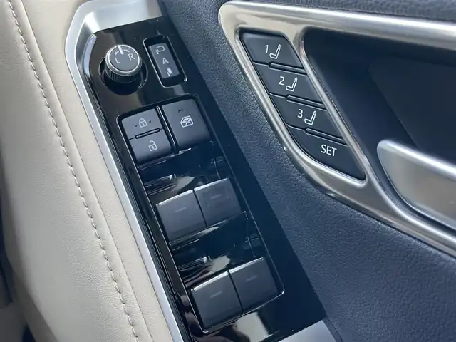 トヨタ ランドクルーザー ZX 岩手県 2024(令6)年 0.2万km プレシャスホワイトパール ＪＢＬサウンド　/モデリスタＦスポイラー　/レーダークルーズコントロール　/サンルーフ　/パノラミックビューモニター　/バックカメラ/前・後席シートヒーター＆エアシート　/ＥＴＣ２．０　/純正ナビ　ＢＴ／ＣＤ／ＤＶＤ／フルセグ/シートメモリー/ステアリングヒーター/電動リアゲート/レザーシート