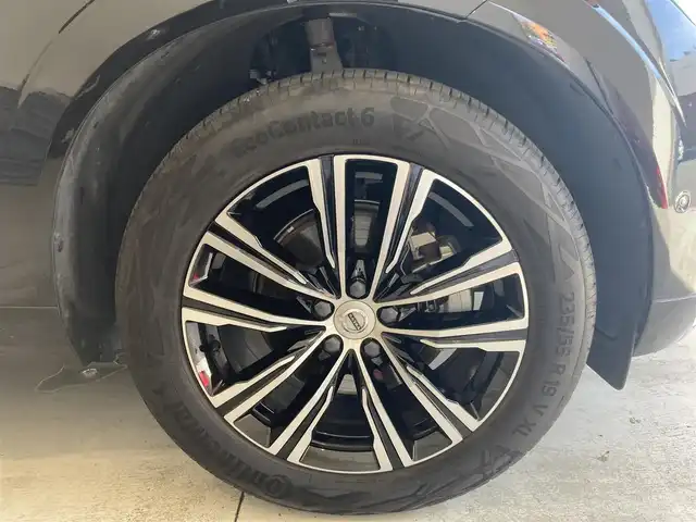 ボルボ ボルボ ＸＣ６０ B5 AWD インスクリプション 熊本県 2022(令4)年 2.1万km オニキスブラックP 純正Googleナビ/CarPlay/androidauto/USB/Bluetooth/ハーマンカードンプレミアムサラウンドシステム/ベージュ本革シート/360°カメラ/コーナーセンサー/全席シートヒーター/前席シートクーラー/前席パワーシート/前席シートメモリー/ハンドルヒーター/レーンキープアシスト/ブラインドスポットモニター/アダプティブクルーズコントロール/PilotAssist/オートホールド/パワートランクドア/ETC2.0/LEDヘッドライト/LEDフォグライト
