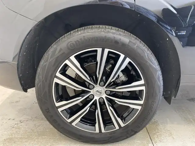 ボルボ ボルボ ＸＣ６０ B5 AWD インスクリプション 熊本県 2022(令4)年 2.1万km オニキスブラックP 純正Googleナビ/CarPlay/androidauto/USB/Bluetooth/ハーマンカードンプレミアムサラウンドシステム/ベージュ本革シート/360°カメラ/コーナーセンサー/全席シートヒーター/前席シートクーラー/前席パワーシート/前席シートメモリー/ハンドルヒーター/レーンキープアシスト/ブラインドスポットモニター/アダプティブクルーズコントロール/PilotAssist/オートホールド/パワートランクドア/ETC2.0/LEDヘッドライト/LEDフォグライト