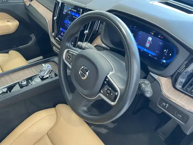ボルボ ボルボ ＸＣ６０ B5 AWD インスクリプション 熊本県 2022(令4)年 2.1万km オニキスブラックP 純正Googleナビ/CarPlay/androidauto/USB/Bluetooth/ハーマンカードンプレミアムサラウンドシステム/ベージュ本革シート/360°カメラ/コーナーセンサー/全席シートヒーター/前席シートクーラー/前席パワーシート/前席シートメモリー/ハンドルヒーター/レーンキープアシスト/ブラインドスポットモニター/アダプティブクルーズコントロール/PilotAssist/オートホールド/パワートランクドア/ETC2.0/LEDヘッドライト/LEDフォグライト