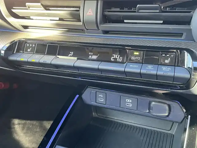 トヨタ プリウス G 愛知県 2024(令6)年 1.2万km グレー 純正ディスプレイオーディオ、ナビ/フルセグTV（キャンセラー付き）/BT/HDMI/バックカメラ/ビルトインETC/純正19インチAW/トヨタセーフティセンス/レーダークルーズコントロール/ブラインドスポットモニター/クリアランスソナー /オートライト/前席シートヒーター /純正フロアマット/AC100V