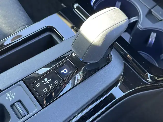 トヨタ プリウス G 愛知県 2024(令6)年 1.2万km グレー 純正ディスプレイオーディオ、ナビ/フルセグTV（キャンセラー付き）/BT/HDMI/バックカメラ/ビルトインETC/純正19インチAW/トヨタセーフティセンス/レーダークルーズコントロール/ブラインドスポットモニター/クリアランスソナー /オートライト/前席シートヒーター /純正フロアマット/AC100V