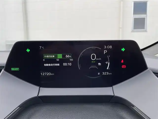 トヨタ プリウス G 三重県 2024(令6)年 1.3万km グレー 登録時12720km/ナビ機能付純正ディスプレイオーディオ/・フルセグTV（キャンセラー付き）・BT・HDMI・typeC/バックカメラ/ビルトインETC/純正19インチAW/トヨタセーフティセンス/レーダークルーズコントロール/ブラインドスポットモニター/クリアランスソナー /AUTOライト/オートマチックハイビーム/レーントレーシングアシスト/前席シートヒーター /純正フロアマット/AC100V/電動パーキングブレーキ/SOSスイッチ