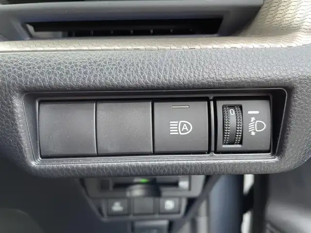 トヨタ プリウス G 三重県 2024(令6)年 1.3万km グレー 登録時12720km/ナビ機能付純正ディスプレイオーディオ/・フルセグTV（キャンセラー付き）・BT・HDMI・typeC/バックカメラ/ビルトインETC/純正19インチAW/トヨタセーフティセンス/レーダークルーズコントロール/ブラインドスポットモニター/クリアランスソナー /AUTOライト/オートマチックハイビーム/レーントレーシングアシスト/前席シートヒーター /純正フロアマット/AC100V/電動パーキングブレーキ/SOSスイッチ