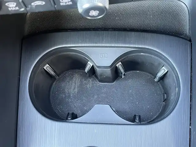 アウディ Ａ３ SB 30TFSI 静岡県 2019(令1)年 2.7万km グレイシアホワイトメタリック コンビニエンスＰＫＧ　/アシスタンスＰＫＧ　/ナビゲーションＰＫＧ　/ＡＣＣ　/レーンキープアシスト　/ブラインドスポットモニター　/ＭＭＩナビ　/フルセグＴＶ　/バックカメラ　/スマートキー　/ＨＩＤ　/ＥＴＣ２．０