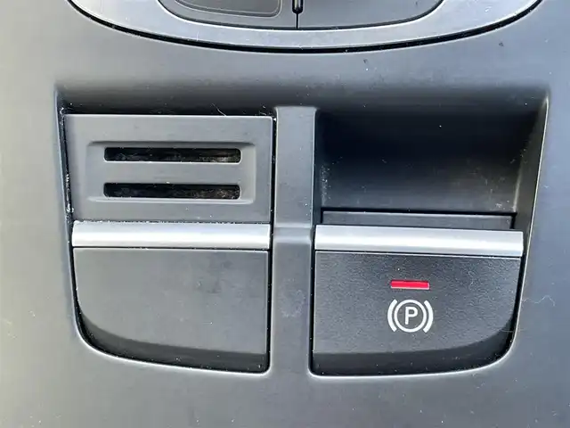 アウディ Ａ３ SB 30TFSI 静岡県 2019(令1)年 2.7万km グレイシアホワイトメタリック コンビニエンスＰＫＧ　/アシスタンスＰＫＧ　/ナビゲーションＰＫＧ　/ＡＣＣ　/レーンキープアシスト　/ブラインドスポットモニター　/ＭＭＩナビ　/フルセグＴＶ　/バックカメラ　/スマートキー　/ＨＩＤ　/ＥＴＣ２．０