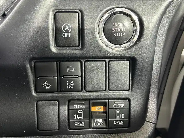 トヨタ ヴォクシー ZS 煌 佐賀県 2018(平30)年 4.2万km ホワイトパールクリスタルシャイン アルパイン１１型ナビ【EX11Z】/フルセグTV/CD/DVD/SD/BT/AM・FM/アルパイン１２．８型後席モニター/両側パワースライドドア/衝突被害軽減システム/レーンアシスト/クルーズコントロール/バックカメラ/LEDヘッドライト/フォグランプ/オートハイビーム/ドライブレコーダー　/ビルトインETC/プッシュスタート/純正16インチアルミホイール/フロアマット/ドアバイザー