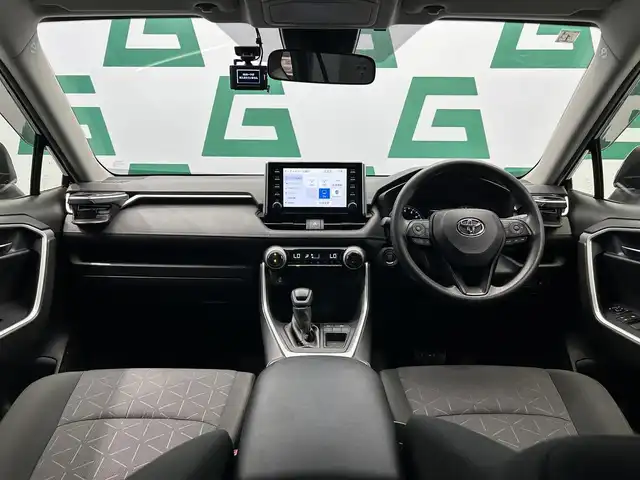トヨタ ＲＡＶ４ X 鹿児島県 2020(令2)年 5.1万km アティチュードブラックマイカ 禁煙/純正ディスプレイオーディオ/トヨタセーフティセンス/○ブラインドスポットモニター/○プリクラッシュセーフティ/○レーントレーシングアシスト/バックカメラ/前後コーナーセンサー/純正フロアマット/社外アルミホイール/電動パーキングブレーキ/オートブレーキホールド/オートライト/オートマチックハイビーム
