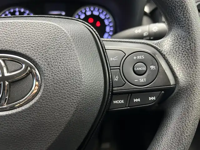 トヨタ ＲＡＶ４ X 鹿児島県 2020(令2)年 5.1万km アティチュードブラックマイカ 禁煙/純正ディスプレイオーディオ/トヨタセーフティセンス/○ブラインドスポットモニター/○プリクラッシュセーフティ/○レーントレーシングアシスト/バックカメラ/前後コーナーセンサー/純正フロアマット/社外アルミホイール/電動パーキングブレーキ/オートブレーキホールド/オートライト/オートマチックハイビーム
