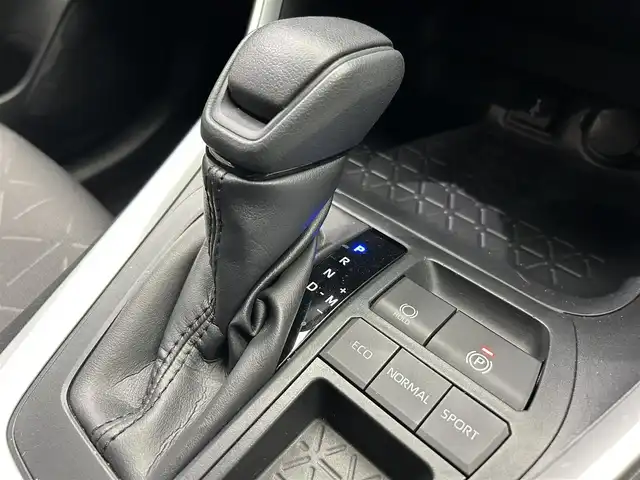 トヨタ ＲＡＶ４ X 鹿児島県 2020(令2)年 5.1万km アティチュードブラックマイカ 禁煙/純正ディスプレイオーディオ/トヨタセーフティセンス/○ブラインドスポットモニター/○プリクラッシュセーフティ/○レーントレーシングアシスト/バックカメラ/前後コーナーセンサー/純正フロアマット/社外アルミホイール/電動パーキングブレーキ/オートブレーキホールド/オートライト/オートマチックハイビーム