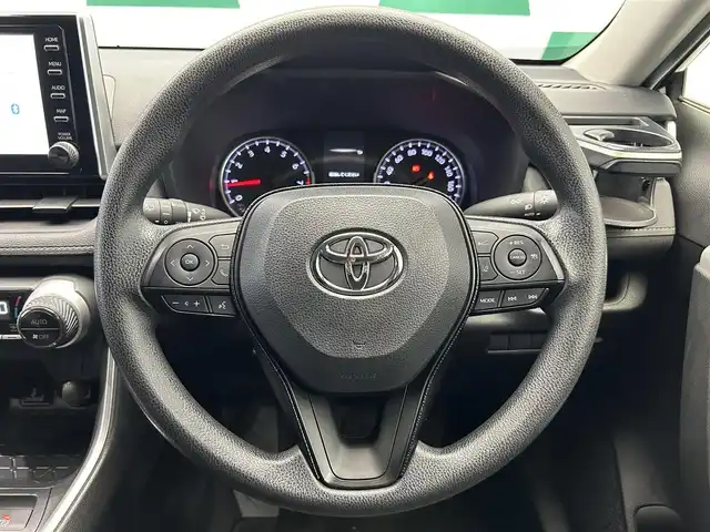 トヨタ ＲＡＶ４ X 鹿児島県 2020(令2)年 5.1万km アティチュードブラックマイカ 禁煙/純正ディスプレイオーディオ/トヨタセーフティセンス/○ブラインドスポットモニター/○プリクラッシュセーフティ/○レーントレーシングアシスト/バックカメラ/前後コーナーセンサー/純正フロアマット/社外アルミホイール/電動パーキングブレーキ/オートブレーキホールド/オートライト/オートマチックハイビーム
