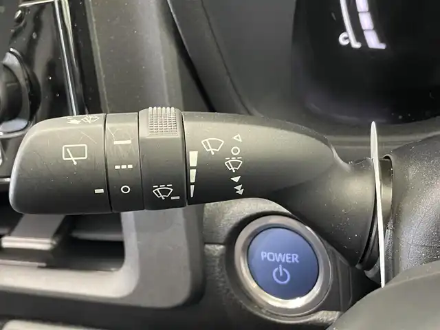 トヨタ シエンタ ハイブリッド Z 鹿児島県 2023(令5)年 1.4万km ホワイトパールクリスタルシャイン 禁煙車　/純正１０．５インチディスプレイオーディオ（ナビ機能付）　/フルセグＴＶ　/全方位カメラ　/Ｂｌｕｅｔｏｏｔｈ　/両側パワスラ　/パーキングアシスト　/クルコン　/ブラインドスポットモニター　/スマートキー/前後コーナーセンサー/純正ラゲージアッパーボードセット/オートライト/オートマチックハイビーム/純正前後ドラレコ/ブラインドスポットモニター/ステリモ/純正フロアマット/純正ドアバイザー