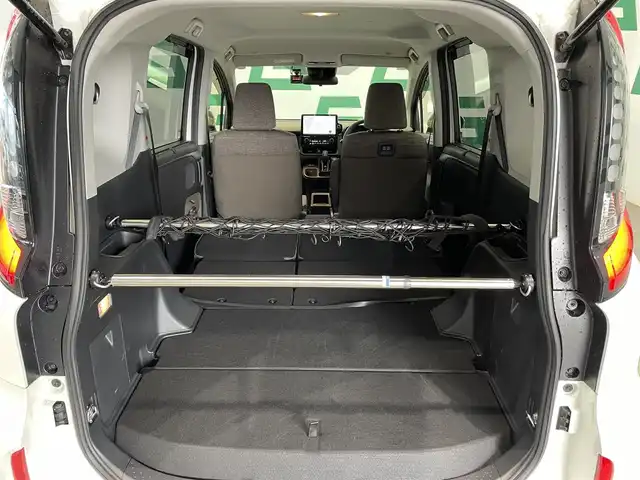 トヨタ シエンタ ハイブリッド Z 長野県 2023(令5)年 1.4万km ホワイトパールクリスタルシャイン 禁煙車　/純正１０．５インチディスプレイオーディオ（ナビ機能付）　/フルセグＴＶ　/全方位カメラ　/Ｂｌｕｅｔｏｏｔｈ　/両側パワスラ　/パーキングアシスト　/クルコン　/ブラインドスポットモニター　/スマートキー/前後コーナーセンサー/純正ラゲージアッパーボードセット/オートライト/オートマチックハイビーム/純正前後ドラレコ/ブラインドスポットモニター/ステリモ/純正フロアマット/純正ドアバイザー