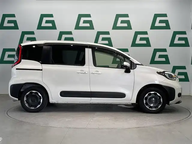 トヨタ シエンタ ハイブリッド Z 長野県 2023(令5)年 1.4万km ホワイトパールクリスタルシャイン 禁煙車　/純正１０．５インチディスプレイオーディオ（ナビ機能付）　/フルセグＴＶ　/全方位カメラ　/Ｂｌｕｅｔｏｏｔｈ　/両側パワスラ　/パーキングアシスト　/クルコン　/ブラインドスポットモニター　/スマートキー/前後コーナーセンサー/純正ラゲージアッパーボードセット/オートライト/オートマチックハイビーム/純正前後ドラレコ/ブラインドスポットモニター/ステリモ/純正フロアマット/純正ドアバイザー