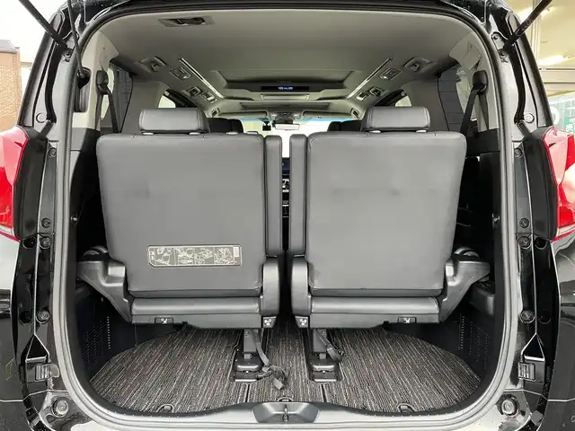 トヨタ アルファード S Cパッケージ 福岡県 2021(令3)年 4万km ブラック ワンオーナー/モデリスタエアロ/　(フロント/サイド/リヤ)/ツインムーンルーフ/純正12.1インチフリップダウンモニター【V12T-R68C】/純正9インチディスプレイオーディオ/(AM/FM/CD/DVD/Bluetooth/Miracast/フルセグTV)/バックカメラ/トヨタセーフティセンス/・プリクラッシュセーフティ/・レーントレーシングアラート/・オートマティックハイビーム/・ロードサインアシスト/・レーダークルーズコントロール/・先行車発信告知機能/ブラインドスポットモニター/リヤクロストラフィックアラート/クリアランスソナー/パーキングサポートブレーキ/横滑り防止装置/純正18インチアルミホール/両側パワースライドドア/パワーバックドア/黒色レザーシート/デジタルインナーミラー/前後方ドライブレコーダー【TZ-DR210】/ビルトインETC/パワーシート(前席/2列目)/シートヒーター/ベンチレーション(D/N席)/シートメモリー(D席)/電動オットマン(N席/2列目)/ステアリングヒーター/純正フロアマット/USB端子/100V電源×2/ISOFIX/スペアキー×1/保証書/取扱説明書/ナビ取扱説明書
