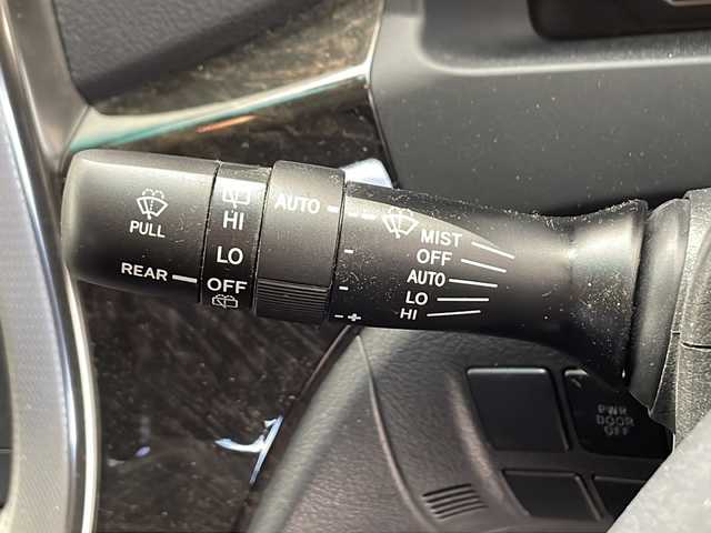 トヨタ アルファード 千葉県 2012(平24)年 2.6万km ホワイトパールクリスタルシャイン プッシュスタート/衝突軽減ブレーキ/フィリップダウンモニター/社外SDナビ/（フルセグ/Bluetooth/FM/AM）/バックカメラ/コーナーセンサー/パワーシート（D＋N席）/ETC/クルーズコントロール/電動格納ミラー