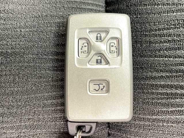 トヨタ アルファード 千葉県 2012(平24)年 2.6万km ホワイトパールクリスタルシャイン プッシュスタート/衝突軽減ブレーキ/フィリップダウンモニター/社外SDナビ/（フルセグ/Bluetooth/FM/AM）/バックカメラ/コーナーセンサー/パワーシート（D＋N席）/ETC/クルーズコントロール/電動格納ミラー