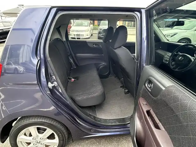 ホンダ Ｎ ＯＮＥ プレミアム Lパッケージ 長崎県 2013(平25)年 8.2万km プレミアムブルームーンパール 純正ディスプレイオーディオ/・バックカメラ/・Bluetooth/・HDMI/USB/・CD/FM/AM/ハロゲンヘッドライト/フォグランプ/オートライト/純正14インチAW/革巻きステアリング/ETC