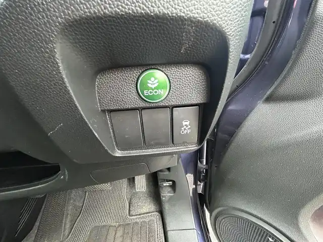 ホンダ Ｎ ＯＮＥ プレミアム Lパッケージ 長崎県 2013(平25)年 8.2万km プレミアムブルームーンパール 純正ディスプレイオーディオ/・バックカメラ/・Bluetooth/・HDMI/USB/・CD/FM/AM/ハロゲンヘッドライト/フォグランプ/オートライト/純正14インチAW/革巻きステアリング/ETC