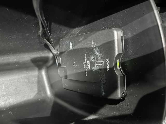スズキ スイフト RS 鹿児島県 2018(平30)年 5.5万km スーパーブラックパール 純正ナビ　/Ｂｌｕｅｔｏｏｔｈ　/全方位カメラ　/クルコン　/パドルシフト　/スズキセーフティサポート　/革巻きステアリング　/ステアリングリモコン　/純正ドアバイザー　/トノカバー　/シートヒーター　/ＬＥＤヘッドライト/電格ミラー/カーテンエアバッグ/純正フロアマット/オートライト/スマートキー/プッシュスタート