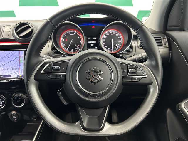 スズキ スイフト RS 鹿児島県 2018(平30)年 5.5万km スーパーブラックパール 純正ナビ　/Ｂｌｕｅｔｏｏｔｈ　/全方位カメラ　/クルコン　/パドルシフト　/スズキセーフティサポート　/革巻きステアリング　/ステアリングリモコン　/純正ドアバイザー　/トノカバー　/シートヒーター　/ＬＥＤヘッドライト/電格ミラー/カーテンエアバッグ/純正フロアマット/オートライト/スマートキー/プッシュスタート