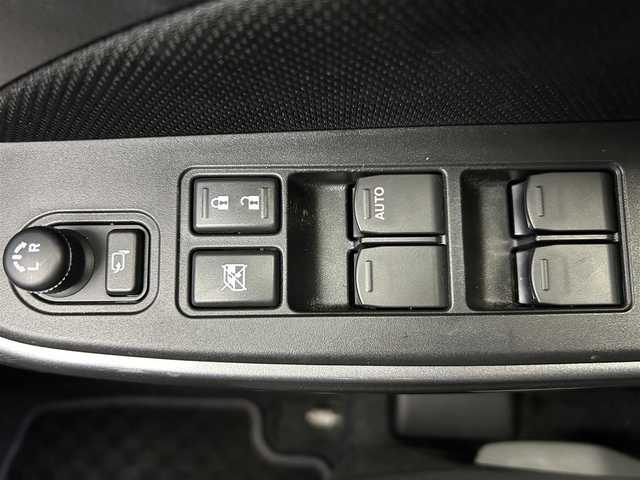 スズキ スイフト RS 鹿児島県 2018(平30)年 5.5万km スーパーブラックパール 純正ナビ　/Ｂｌｕｅｔｏｏｔｈ　/全方位カメラ　/クルコン　/パドルシフト　/スズキセーフティサポート　/革巻きステアリング　/ステアリングリモコン　/純正ドアバイザー　/トノカバー　/シートヒーター　/ＬＥＤヘッドライト/電格ミラー/カーテンエアバッグ/純正フロアマット/オートライト/スマートキー/プッシュスタート