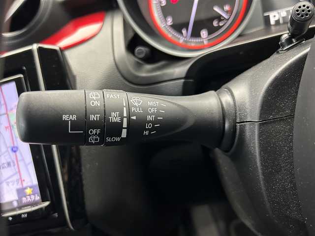 スズキ スイフト RS 鹿児島県 2018(平30)年 5.5万km スーパーブラックパール 純正ナビ　/Ｂｌｕｅｔｏｏｔｈ　/全方位カメラ　/クルコン　/パドルシフト　/スズキセーフティサポート　/革巻きステアリング　/ステアリングリモコン　/純正ドアバイザー　/トノカバー　/シートヒーター　/ＬＥＤヘッドライト/電格ミラー/カーテンエアバッグ/純正フロアマット/オートライト/スマートキー/プッシュスタート