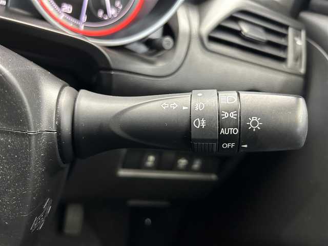 スズキ スイフト RS 鹿児島県 2018(平30)年 5.5万km スーパーブラックパール 純正ナビ　/Ｂｌｕｅｔｏｏｔｈ　/全方位カメラ　/クルコン　/パドルシフト　/スズキセーフティサポート　/革巻きステアリング　/ステアリングリモコン　/純正ドアバイザー　/トノカバー　/シートヒーター　/ＬＥＤヘッドライト/電格ミラー/カーテンエアバッグ/純正フロアマット/オートライト/スマートキー/プッシュスタート
