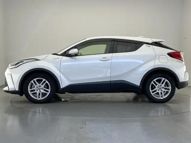 トヨタ Ｃ－ＨＲ S 愛知県 2020(令2)年 5.2万km ホワイトパールクリスタルシャイン 純正８型ＤＡ　バックカメラ　フルセグ　禁煙車　Ｂｌｕｅｔｏｏｔｈ　純正ドラレコ　ＥＴＣ　セーフティセンス　衝突軽減　追従クルコン　オートハイビーム　電子パーキング　ブレーキホールド　プッシュスタート
