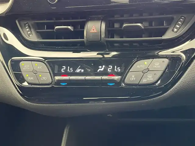 トヨタ Ｃ－ＨＲ S 愛知県 2020(令2)年 5.2万km ホワイトパールクリスタルシャイン 純正８型ＤＡ　バックカメラ　フルセグ　禁煙車　Ｂｌｕｅｔｏｏｔｈ　純正ドラレコ　ＥＴＣ　セーフティセンス　衝突軽減　追従クルコン　オートハイビーム　電子パーキング　ブレーキホールド　プッシュスタート
