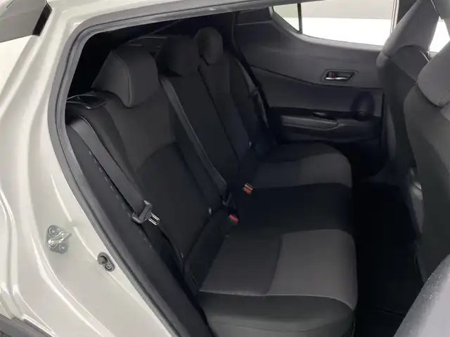 トヨタ Ｃ－ＨＲ S 愛知県 2020(令2)年 5.2万km ホワイトパールクリスタルシャイン 純正８型ＤＡ　バックカメラ　フルセグ　禁煙車　Ｂｌｕｅｔｏｏｔｈ　純正ドラレコ　ＥＴＣ　セーフティセンス　衝突軽減　追従クルコン　オートハイビーム　電子パーキング　ブレーキホールド　プッシュスタート