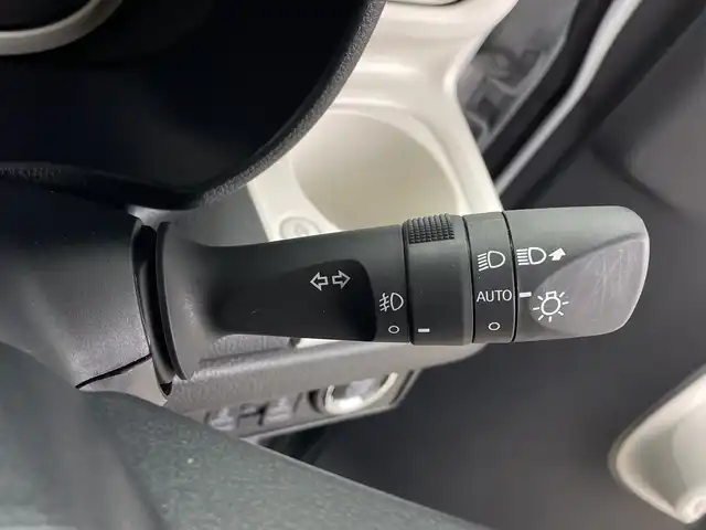 ダイハツ ムーヴ キャンバス ストライプス G 鹿児島県 2024(令6)年 1万km シャイニングホワイトパール/サンドベージュメタリック 純正9インチディスプレイオーディオ/（フルセグ/BT/HDMI/USB）/パノラミックビューモニター/スマートアシスト/レーンキープアシスト/両側パワースライドドア/前席シートヒーター/ホッとカップホルダー/オートライト/LEDヘットライト/プッシュスタート/アイドリングストップ/ワイヤレス充電機能/フロアマット/スマートキー