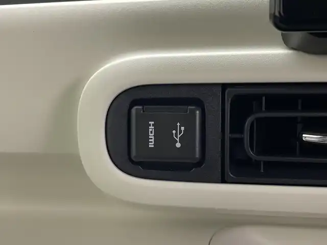 ダイハツ ムーヴ キャンバス ストライプス G 鹿児島県 2024(令6)年 1万km シャイニングホワイトパール/サンドベージュメタリック 純正9インチディスプレイオーディオ/（フルセグ/BT/HDMI/USB）/パノラミックビューモニター/スマートアシスト/レーンキープアシスト/両側パワースライドドア/前席シートヒーター/ホッとカップホルダー/オートライト/LEDヘットライト/プッシュスタート/アイドリングストップ/ワイヤレス充電機能/フロアマット/スマートキー