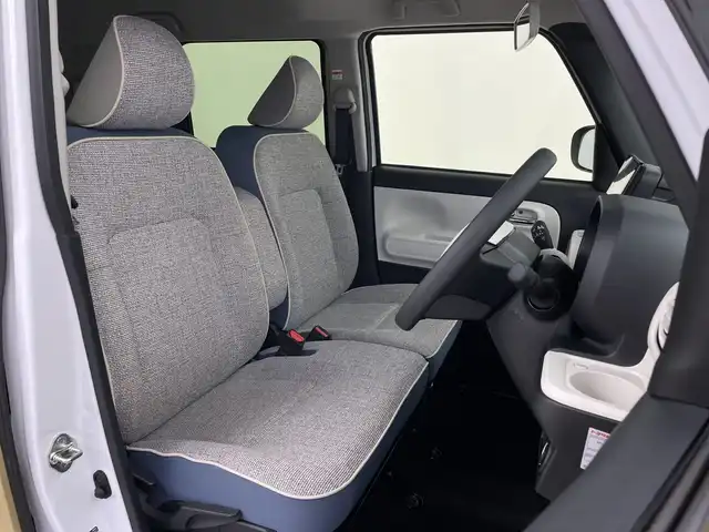 ダイハツ ムーヴ キャンバス ストライプス G 鹿児島県 2024(令6)年 1万km シャイニングホワイトパール/サンドベージュメタリック 純正9インチディスプレイオーディオ/（フルセグ/BT/HDMI/USB）/パノラミックビューモニター/スマートアシスト/レーンキープアシスト/両側パワースライドドア/前席シートヒーター/ホッとカップホルダー/オートライト/LEDヘットライト/プッシュスタート/アイドリングストップ/ワイヤレス充電機能/フロアマット/スマートキー