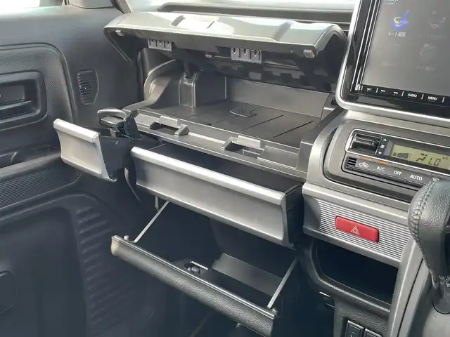 スズキ スペーシア ギア HYBRID XZターボ 佐賀県 2019(平31)年 2.8万km オフブルーメタリック/ガンメタリック2トーンルーフ 純正8インチSDナビゲーション/・フルセグTV/CD/DVD/SD/Bluetooth/全方位モニター/前後ドライブレコーダー/ビルトインETC/ヘッドアップディスプレイ/両側パワースライドドア/天井サーキュレーター/DN席シートヒーター/後席サンシェード/ISOFIX対応/パドルシフト/革巻きステアリング/ステアリングリモコン/純正LEDヘッドライト/・オートマチックハイビーム/純正LEDフォグランプ/純正フロアマット/純正ドアバイザ―/クルーズコントロール/車線逸脱警報機能/デュアルセンサーブレーキサポート/パーキングセンサー