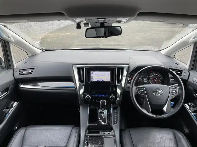 トヨタ アルファード SC 道央・札幌 2019(令1)年 3.1万km ホワイトパールクリスタルシャイン ４WD/ワンオーナー/社外メモリーナビ/CD/DVD/BT/フルセグ/社外フリップダウンモニター/トヨタセーフティセンス/プリクラッシュセーフティ/横滑り防止装置/レーダークルーズコントロール/レーンキープアシスト/クリアランスソナー/パーキングサポートブレーキ/ロードサインアシスト/バックカメラ/ビルトインETC/ドライブレコーダー/アイドリングストップ/ECOMODE/両側パワースライドドア/パワーバックドア/前席/２列目パワーシート/前席/２列目シートヒーター/前席エアシート/N席/２列目オットマン/レザーシート/革巻きウッドコンビステアリング/ステアリングリモコン/AC100V/自動防眩ミラー/電動パーキング/ブレーキホールド/MTモード付AT/プッシュスタート/スマートキー/LEDヘッドライト/オートライト/オートハイビーム/フォグランプ/電動格納ミラー/ウィンカーミラー/純正フロアマット