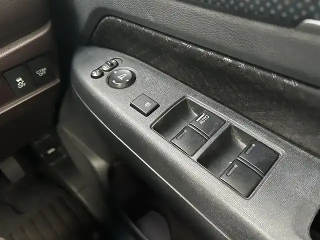 ホンダ Ｎ ＷＧＮ カスタム G ターボパッケージ 岡山県 2015(平27)年 8.1万km プレミアムホワイトパール ターボ　/社外ナビ　/(AM.FM.CD.DVD.TV.BT)/バックカメラ　/クルーズコントロール　/ＥＴＣ　/シティブレーキアクティブシステム/MTモード付AT/ハーフレザーシート　/オートライト　/AAC　/Bluetooth接続　/15インチ純正AW　/純正フロアマット　/横滑り防止装置