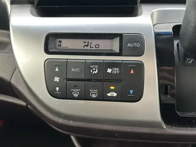 ホンダ Ｎ ＷＧＮ カスタム G ターボパッケージ 岡山県 2015(平27)年 8.1万km プレミアムホワイトパール ターボ　/社外ナビ　/(AM.FM.CD.DVD.TV.BT)/バックカメラ　/クルーズコントロール　/ＥＴＣ　/シティブレーキアクティブシステム/MTモード付AT/ハーフレザーシート　/オートライト　/AAC　/Bluetooth接続　/15インチ純正AW　/純正フロアマット　/横滑り防止装置