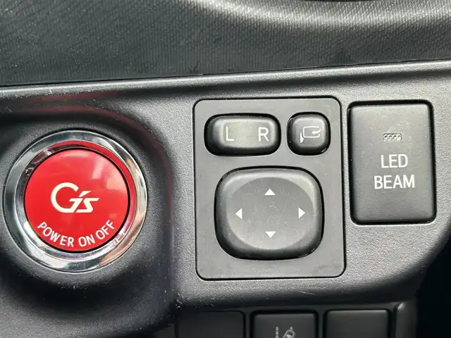 トヨタ アクア G G’s 佐賀県 2016(平28)年 3.2万km ライムホワイトパールクリスタルシャイン トヨタセーフティセンス/・プリクラッシュセーフティ/・レーンディパーチャーアラート/・オートマチックハイビーム/クルーズコントロール/社外ナビ/・バックカメラ/・フルセグTV/BT/CD/DVD/G’z専用17インチAW/G’z専用ハーフレザーシート/前席シートヒーター/LEDヘッドライト/オートライト/フォグランプ/ETC/プッシュスタート/ステアリングスイッチ/ISOFIX/スペアキー×１