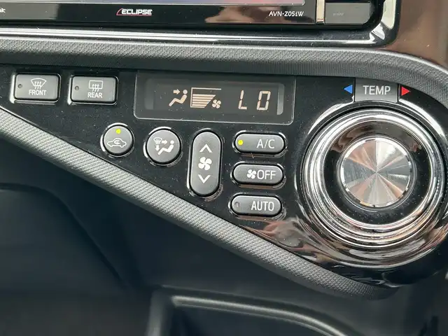 トヨタ アクア G G’s 佐賀県 2016(平28)年 3.2万km ライムホワイトパールクリスタルシャイン トヨタセーフティセンス/・プリクラッシュセーフティ/・レーンディパーチャーアラート/・オートマチックハイビーム/クルーズコントロール/社外ナビ/・バックカメラ/・フルセグTV/BT/CD/DVD/G’z専用17インチAW/G’z専用ハーフレザーシート/前席シートヒーター/LEDヘッドライト/オートライト/フォグランプ/ETC/プッシュスタート/ステアリングスイッチ/ISOFIX/スペアキー×１