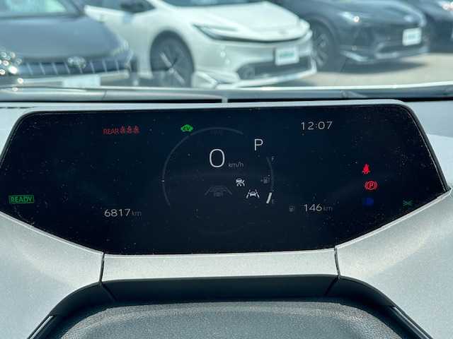 トヨタ プリウス U 大阪府 2024(令6)年 0.7万km 白 純正ディスプレイオーディオ(ナビ機能なし)/フルセグ/Bluetooth/全方位カメラ/トヨタセーフティセンス/ブラインドスポットモニター/前席シートヒーター/前後ドライブレコーダー(T‘Z)/LEDヘッドライト/純正アルミホイール/ビルトインETC2.0/プッシュスタート/スマートキー