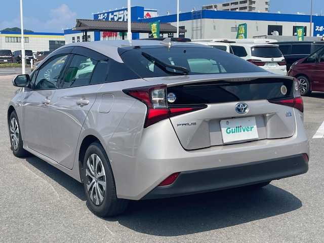 トヨタ プリウス A 長崎県 2019(平31)年 5.4万km スティールブロンドM ワンオーナー/純正メモリーナビ/CD/DVD/BT/フルセグTV/バックカメラ/トヨタセーフティセンス/レーダークルーズコントロール/ステアリングスイッチ/ブラインドスポットモニター/D席パワーシート/パーキングサポート/オートマチックハイビーム/LEDヘッドライト/ナビ連動ドライブレコーダー/革巻きステアリング/コーナーセンサー前後/ビルトインETC