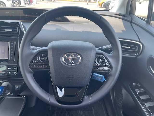 トヨタ プリウス A 長崎県 2019(平31)年 5.4万km スティールブロンドM ワンオーナー/純正メモリーナビ/CD/DVD/BT/フルセグTV/バックカメラ/トヨタセーフティセンス/レーダークルーズコントロール/ステアリングスイッチ/ブラインドスポットモニター/D席パワーシート/パーキングサポート/オートマチックハイビーム/LEDヘッドライト/ナビ連動ドライブレコーダー/革巻きステアリング/コーナーセンサー前後/ビルトインETC