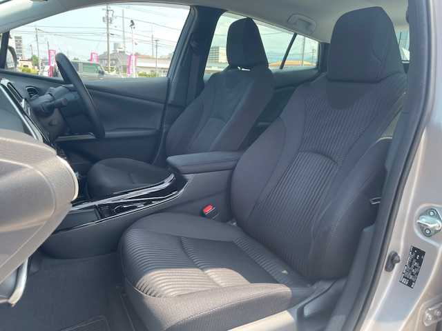 トヨタ プリウス A 長崎県 2019(平31)年 5.4万km スティールブロンドM ワンオーナー/純正メモリーナビ/CD/DVD/BT/フルセグTV/バックカメラ/トヨタセーフティセンス/レーダークルーズコントロール/ステアリングスイッチ/ブラインドスポットモニター/D席パワーシート/パーキングサポート/オートマチックハイビーム/LEDヘッドライト/ナビ連動ドライブレコーダー/革巻きステアリング/コーナーセンサー前後/ビルトインETC