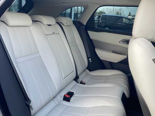 ランドローバー レンジローバーヴェラール SE 250PS 道東・釧路十勝 2019(令1)年 3.5万km 黒 ・４WD/・純正ナビ（TV/BT/AM/FM）/・フルセグTV/・全周囲カメラ（バック/サイド/フロント）/・ETC/・アイドリングストップ/・2列目シートリクライニング/・シートリフター/・パワーメモリーシート/・電動リアゲート/・ムーンルーフ/・クルーズコントロール/・ヒルスタートアシスト/・ダウンヒルアシスト/・前席シートヒーター/・社外20インチAW/・LEDヘッドライト