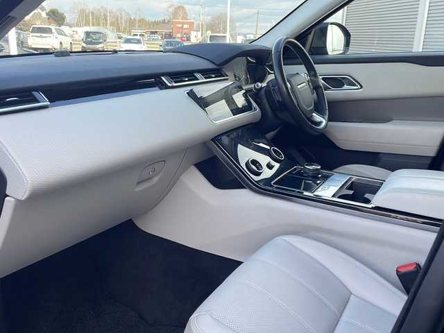 ランドローバー レンジローバーヴェラール SE 250PS 道東・釧路十勝 2019(令1)年 3.5万km 黒 ・４WD/・純正ナビ（TV/BT/AM/FM）/・フルセグTV/・全周囲カメラ（バック/サイド/フロント）/・ETC/・アイドリングストップ/・2列目シートリクライニング/・シートリフター/・パワーメモリーシート/・電動リアゲート/・ムーンルーフ/・クルーズコントロール/・ヒルスタートアシスト/・ダウンヒルアシスト/・前席シートヒーター/・社外20インチAW/・LEDヘッドライト