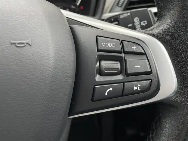 ＢＭＷ Ｘ１ xDrive 18d xライン 東京都 2022(令4)年 3.7万km 白 純正ナビ/USB/Bluetooth/バックカメラ/ハーフレザーシート/4WD/ACC/BSM/レーンキープアシスト/LEDヘッドライト/パワーバックドア/前後PDC/インテリジェントセーフティ