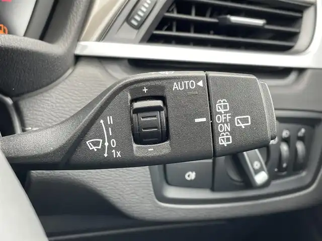 ＢＭＷ Ｘ１ xDrive 18d xライン 東京都 2022(令4)年 3.7万km 白 純正ナビ/USB/Bluetooth/バックカメラ/ハーフレザーシート/4WD/ACC/BSM/レーンキープアシスト/LEDヘッドライト/パワーバックドア/前後PDC/インテリジェントセーフティ