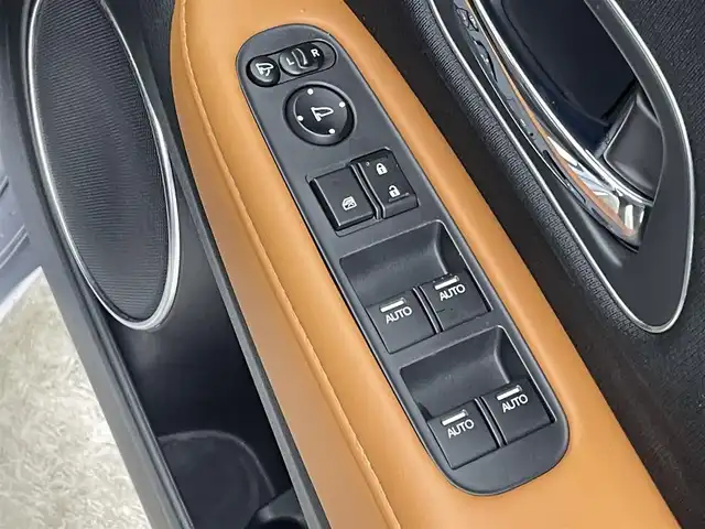 ホンダ ヴェゼル ハイブリッド Z ホンダセンシング 千葉県 2016(平28)年 3.4万km ルナシルバーM 禁煙車/ホンダセンシング/・衝突軽減ブレーキ/・歩行者事故低減ステアリング/・アダプティブクルーズコントロール/・車線維持支援システム/・路外逸脱抑制機能/・誤発進抑制機能/・先行車発進お知らせ機能/・標識認識機能/バックモニター/LEDオートライト/ハーフレザーシート/シートヒーター/純正17インチアルミホイール/パドルシフト/プッシュスタート/スマートキー/ドアバイザー/スペアキー